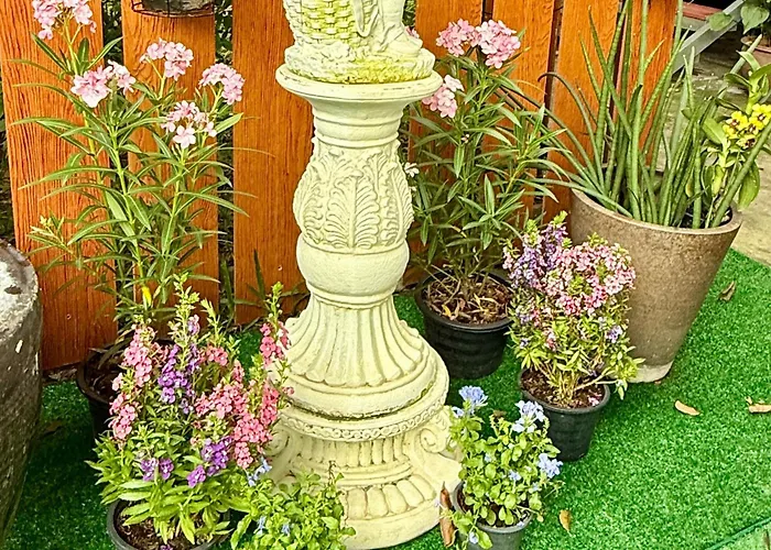호텔 สวนไมตรีจิต Suan Maitrichit 3*