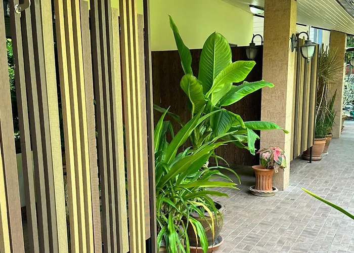 호텔 สวนไมตรีจิต Suan Maitrichit 3*