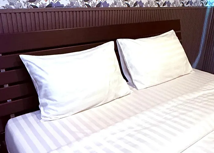 สวนไมตรีจิต Suan Maitrichit 3*