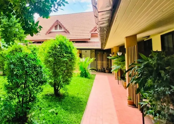 สวนไมตรีจิต Suan Maitrichit 3* Bangkok