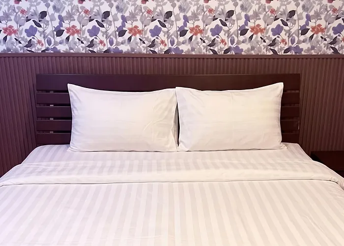 สวนไมตรีจิต Suan Maitrichit 3* Bangkok